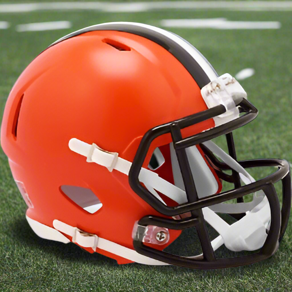 Cleveland Browns 🟠 '20–'23 Throwback Riddell Speed Mini Football Helmet – Satin Classic Revival