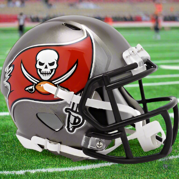 Tampa Bay Buccaneers š“āā ļøš„ Riddell Speed Mini Football Helmet ā Pewter & Black Modern Era