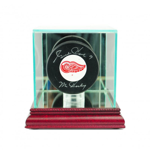 Single Hockey Puck Display Case