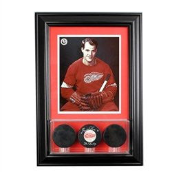 Wall Mounted Triple Puck Display Case with 8 x 10